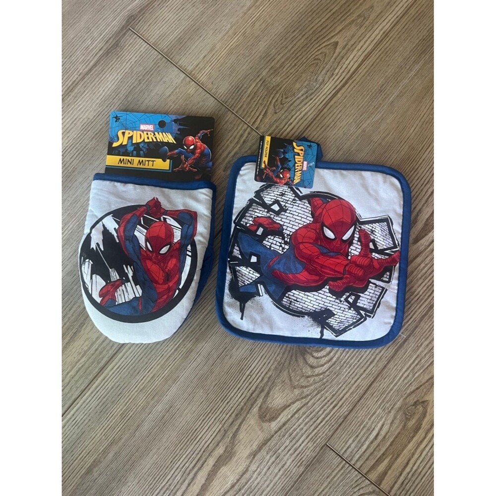 Marvel Spider-Man Mini Oven Mitt and Pot Holder Set - Red & Blue